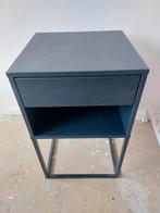 2x Vikhammer Ikea donker blauw nachtkastje, Huis en Inrichting, Slaapkamer | Nachtkastjes, Ophalen, Minder dan 45 cm, Minder dan 55 cm