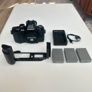 Olympus OM-D E-M10, RETRO systeemcamera voor MFT beschikbaar voor biedingen