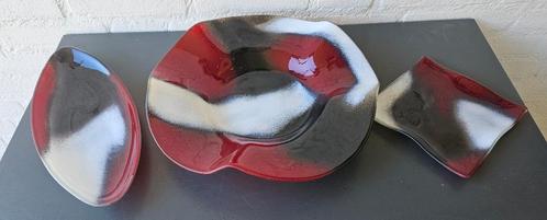 3 rood/witte glazen schalen, Huis en Inrichting, Woonaccessoires | Schalen en Manden, Zo goed als nieuw, Schaal, Overige vormen
