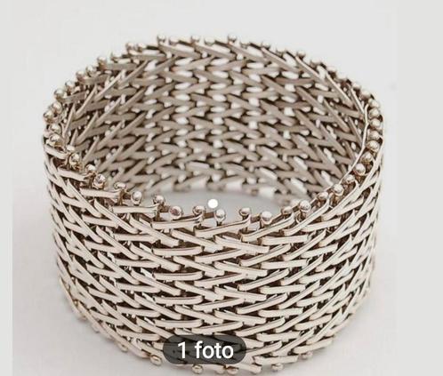 gezocht : V mesh armband Hans  Appenzeller, Sieraden, Tassen en Uiterlijk, Armbanden, Zo goed als nieuw, Zilver, Ophalen of Verzenden
