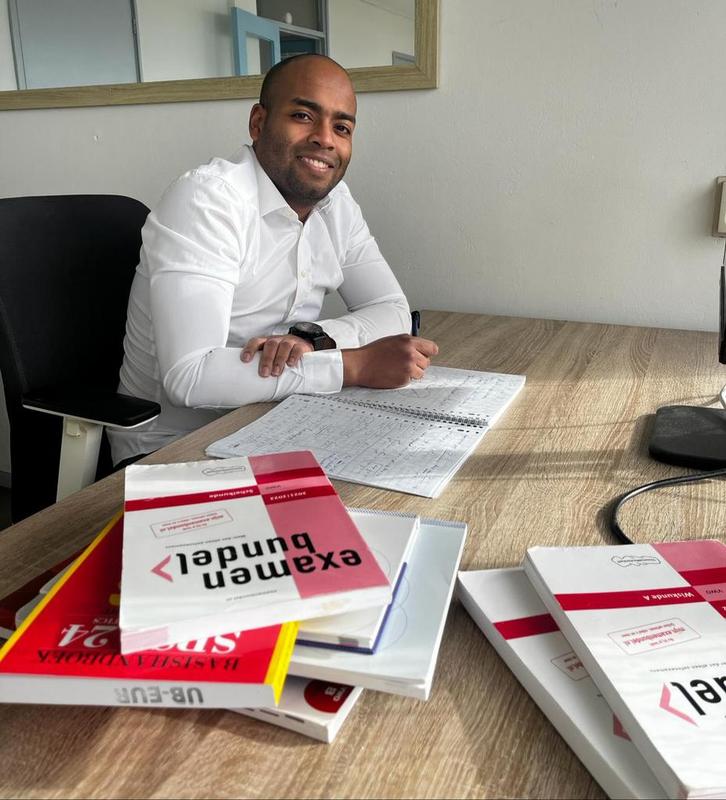 Bijles wiskunde, natuurkunde, biologie en scheikunde, Diensten en Vakmensen, Bijles, Privé-les en Taalles, Bijles, Examen- of Scriptiebegeleiding