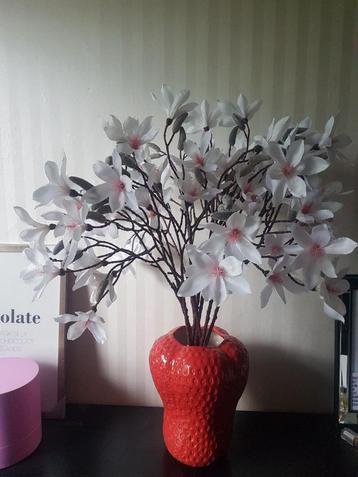 8 x zijde zijden volle magnolia takken, samen voor 22,50.
