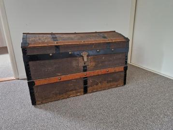 Dekenkist beschikbaar voor biedingen