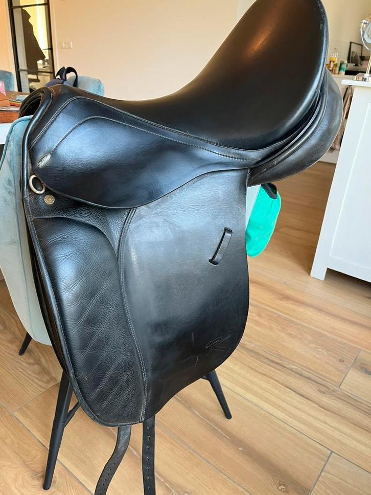 2 dressuurzadels Kentaur en Wintec, Dieren en Toebehoren, Paarden en Pony's | Zadels, Zo goed als nieuw, Dressuur, Ophalen of Verzenden