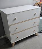Witte TWF commode met vintage knoppen., Kinderen en Baby's, Kinderkamer | Commodes en Kasten, Ophalen, Gebruikt, 50 tot 70 cm