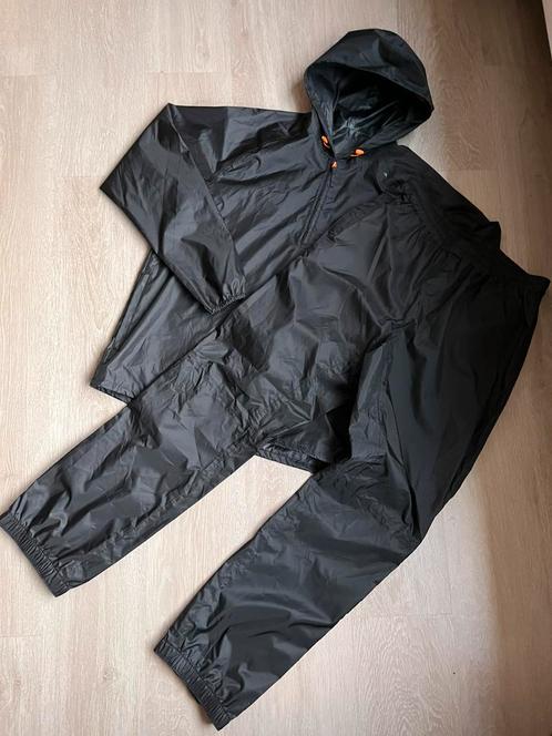 Quechua regenpak maat L, Caravans en Kamperen, Regenkleding, Zo goed als nieuw, Regenpak, Dames, Heren, Ophalen of Verzenden