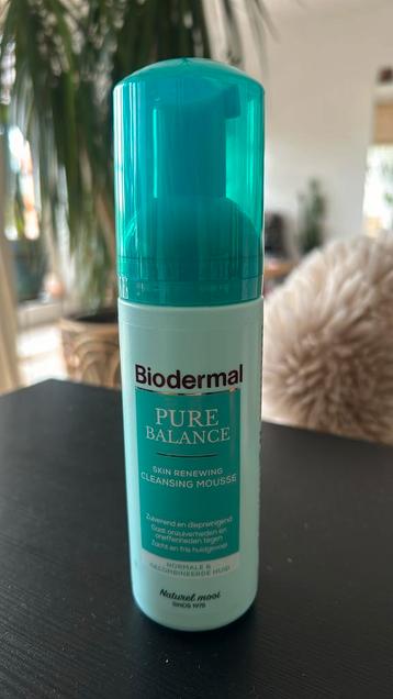 Biodermal Pure Balance Skin Renewing Cleansing Mousse 150 ML