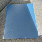 De Mens in het Heelal - Chriet Titulaer, Ophalen of Verzenden, Gelezen, Chriet Titulaer