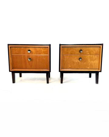 Set van 2 vintage nachtkastjes jaren ‘60 beschikbaar voor biedingen