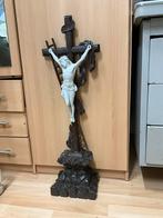Antiek kruisbeeld met Jezusfiguur, Antiek en Kunst, Antiek | Religie, Ophalen