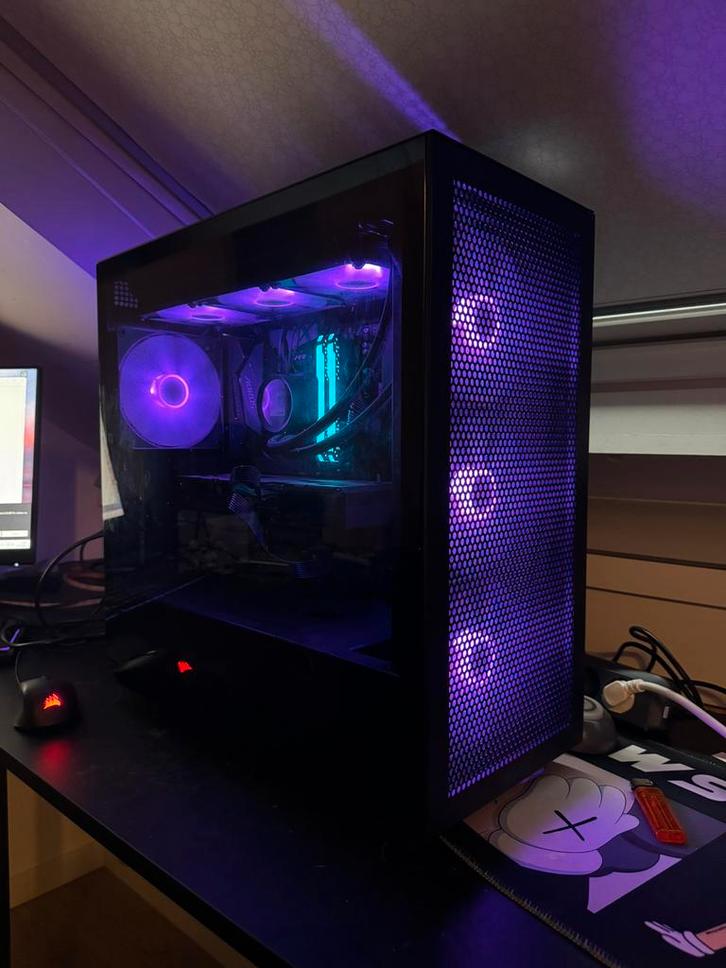 Super nette game pc, Computers en Software, Desktop Pc's, Zo goed als nieuw, 4 Ghz of meer, SSD, Ophalen