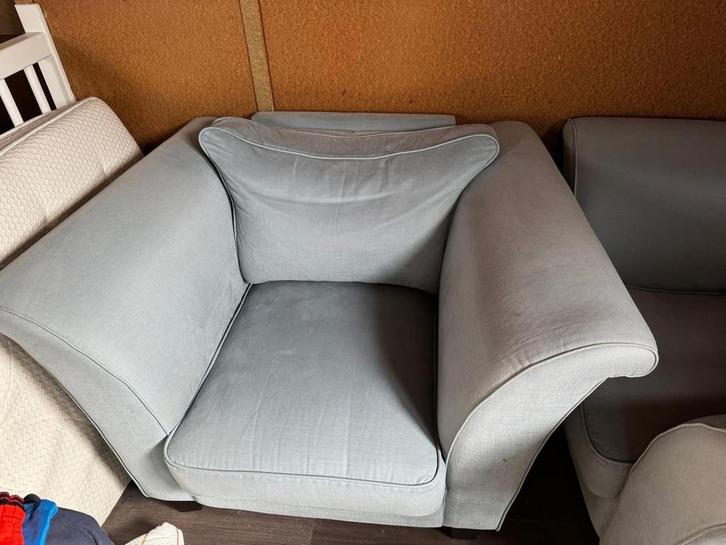 2 Grote Blauwe Stoelen, Huis en Inrichting, Fauteuils, Gebruikt, Stof, 75 tot 100 cm, Ophalen