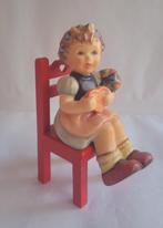 hummel Goebel Meisje in stoeltje, Ophalen of Verzenden, Zo goed als nieuw, Hummel