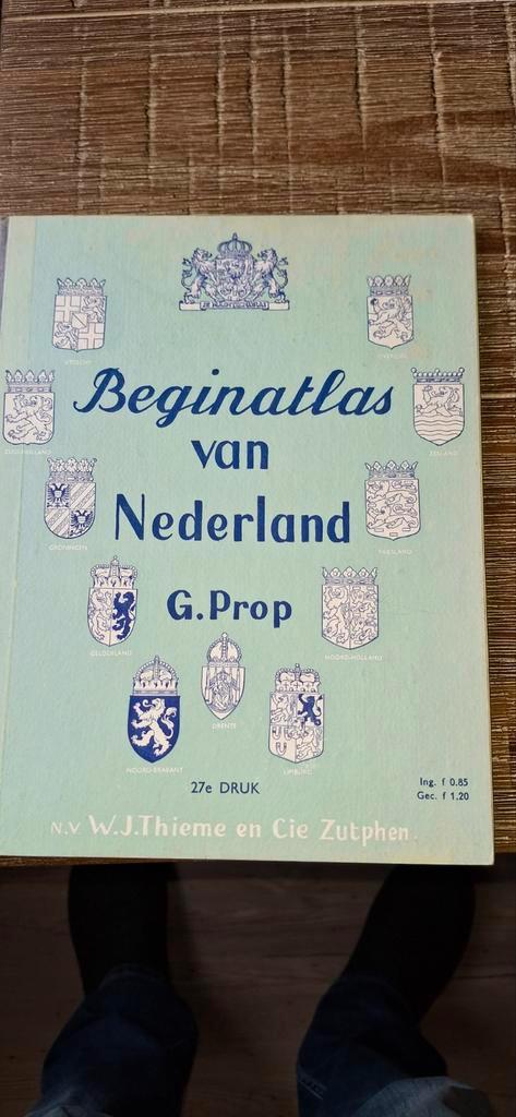 Beginatlas van Nederland - G. Prop, Boeken, Atlassen en Landkaarten, Gelezen, Bosatlas, Nederland, 1800 tot 2000, Ophalen of Verzenden