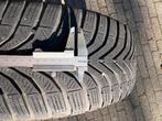 Winterbanden op stalen velg - Renault Captur - 4x100, Auto-onderdelen, Banden en Velgen, Ophalen, Gebruikt, Banden en Velgen, Winterbanden