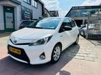 Toyota Yaris 1.5 Full Hybrid Aspiration Garantie Nieuwe accu, Euro 5, Gebruikt, Zwart, 4 cilinders