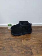 Ugg ultra mini zwart, Ophalen of Verzenden, Zo goed als nieuw, Zwart, Boots