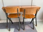 Vintage lessenaar/schoolbankje met klep +2 stoeltjes, Kinderen en Baby's, Kinderkamer | Tafels en Stoelen, Ophalen, Gebruikt, Tafel(s) en Stoel(en)