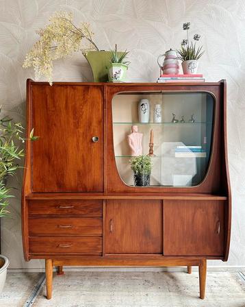 Vintage jaren 60 higbboard dressoir wandkast vitrine beschikbaar voor biedingen