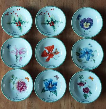 Petit fours bordjes Janneke Brinkman Salentijn beschikbaar voor biedingen