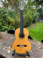 Amalio Burguet klassieke gitaar, Muziek en Instrumenten, Snaarinstrumenten | Gitaren | Akoestisch, Ophalen, Zo goed als nieuw