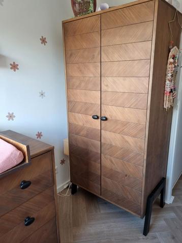 Coming Kids Babykamer Set: Ledikant, Commode, Kast beschikbaar voor biedingen