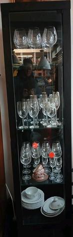 Vitrinekast met deur van glas, zie laatste foto, Ophalen, 50 tot 100 cm, 150 tot 200 cm, 25 tot 50 cm