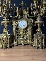 MEGA GROOT Antieke Frans Bronzen Regency Klok met Kandelaren, Ophalen of Verzenden