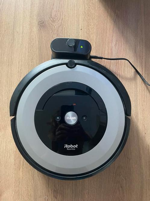 Roomba E5, Witgoed en Apparatuur, Stofzuigers, Gebruikt, Stofzuiger, Minder dan 1200 watt, Ophalen