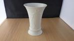 mooie witte vaas, Gebruikt, Wit, Aardewerk of Porselein, Ophalen of Verzenden