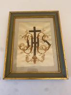 Antieke ( schatting 1895 ) kerkelijke borduursel IHS lijstje, Antiek en Kunst, Ophalen of Verzenden