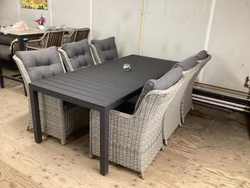 Diningset Tuinset Wicker stoel  beschikbaar voor biedingen