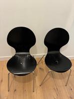 Twee vintage eetkamerstoelen, Ophalen