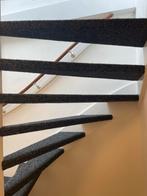 VAKKUNDIG TRAP STOFFEREN