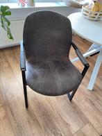Twee grijs/bruine eetkamerstoelen, Ophalen, Gebruikt, Grijs, Twee