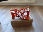 Nieuwe oranje kleurige sandaletten maat 40., Ophalen of Verzenden, Zo goed als nieuw, Oranje, Sneakers of Gympen