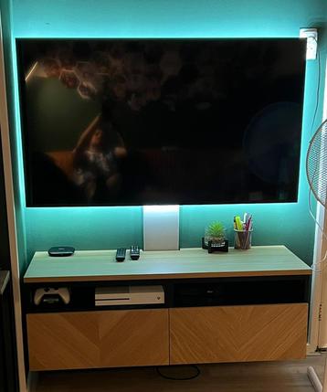2x Ikea Besta TV meubel met TV muurbeugel