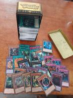 Tin met yugioh kaarten, Ophalen of Verzenden, Zo goed als nieuw