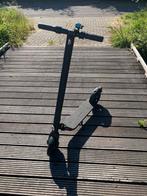 nette elektrische step Ninebot KickScooter E22E, Fietsen en Brommers, Steps, Ophalen, Zo goed als nieuw, Elektrische step (E-scooter)