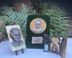 3 religieuze souveniers. 2x Paus en reisaltaarhanger., Ophalen of Verzenden