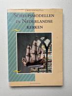 KerkDIV8 Scheepsmodellen in Nederlandse kerken, Ophalen, Zo goed als nieuw, Overige onderwerpen