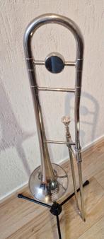 Verzilverde trombone, Muziek en Instrumenten, Ophalen of Verzenden, Gebruikt, Tenor, Met koffer