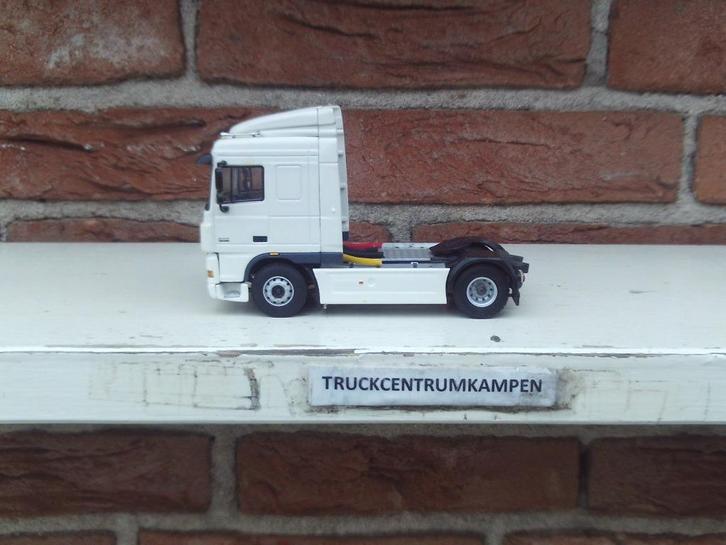 WSI  Daf  XF  105  SC  4 x 2  Witte  Lijn., Hobby en Vrije tijd, Modelauto's | 1:50, Nieuw, Bus of Vrachtwagen, Wsi, Ophalen of Verzenden