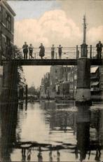 Dordrecht - Brug - Mensen op brug, Ophalen of Verzenden, 1920 tot 1940, Gelopen, Zuid-Holland
