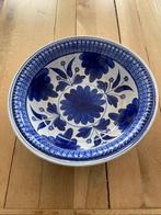 Maastrichts aardewerk schaal 37 Ø cm Regout, Ophalen of Verzenden