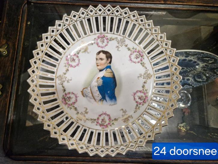Antiek bord Napoleon de Bonaparte, Antiek en Kunst, Antiek | Servies los, Ophalen of Verzenden