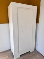 Witte Bopita kast met legplanken en hang gedeelte - gratis, Huis en Inrichting, Kasten | Kledingkasten, Ophalen, Gebruikt, Met hangruimte