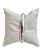 Bewerkte zilveren bangle, slavenband, ovaal model. B 9 mm., 9845al, Verzenden, Nynkegardenier.nl, Zo goed als nieuw