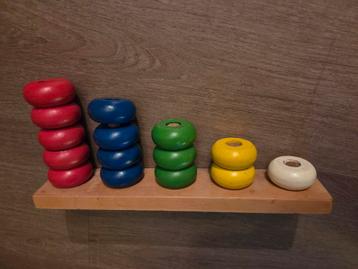 Stapeltorens, telraam in primaire kleuren  beschikbaar voor biedingen