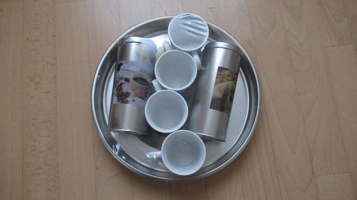 Dienblad met 4 koffiekopjes en 2 pads voorraadbussen (Nieuw), Huis en Inrichting, Keuken | Servies, Nieuw, Kop(pen) en/of Schotel(s)